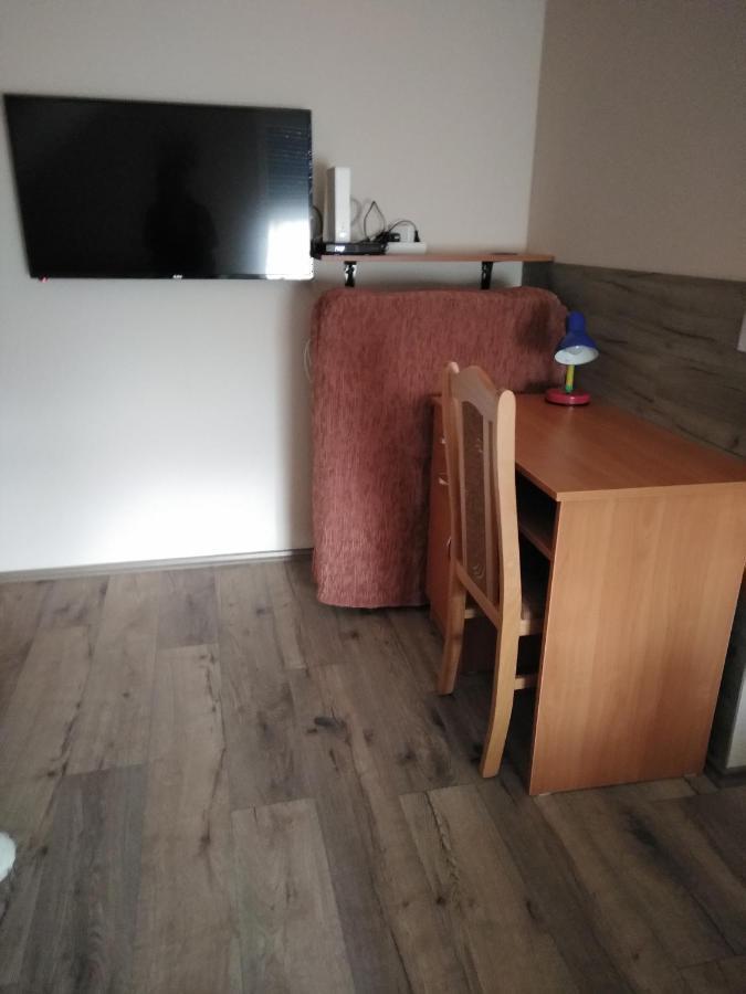 Budai Vam Apartmanhaz Печ Экстерьер фото